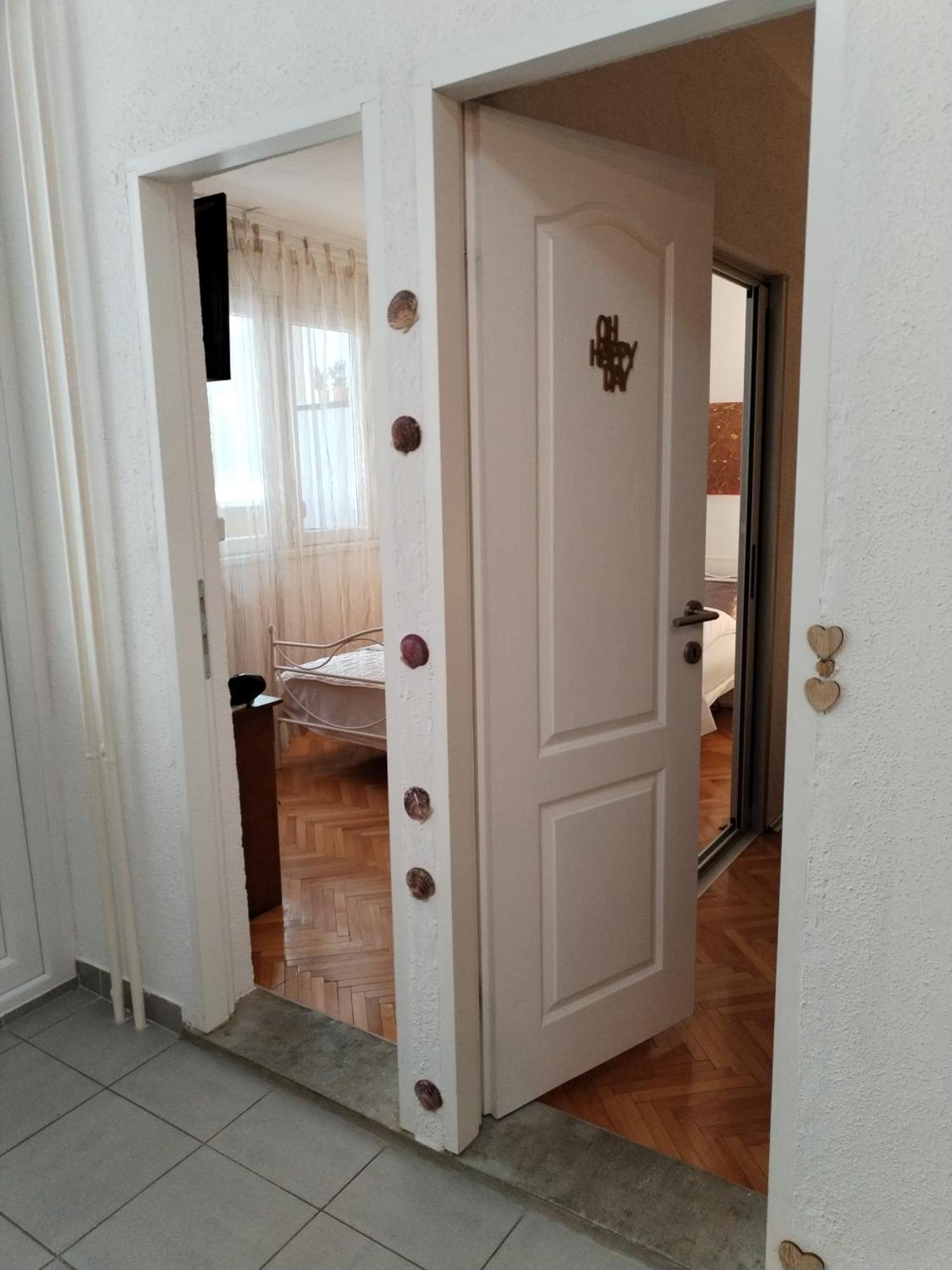 Apartment Suzana 2Br Split With Balcony Exterior photo