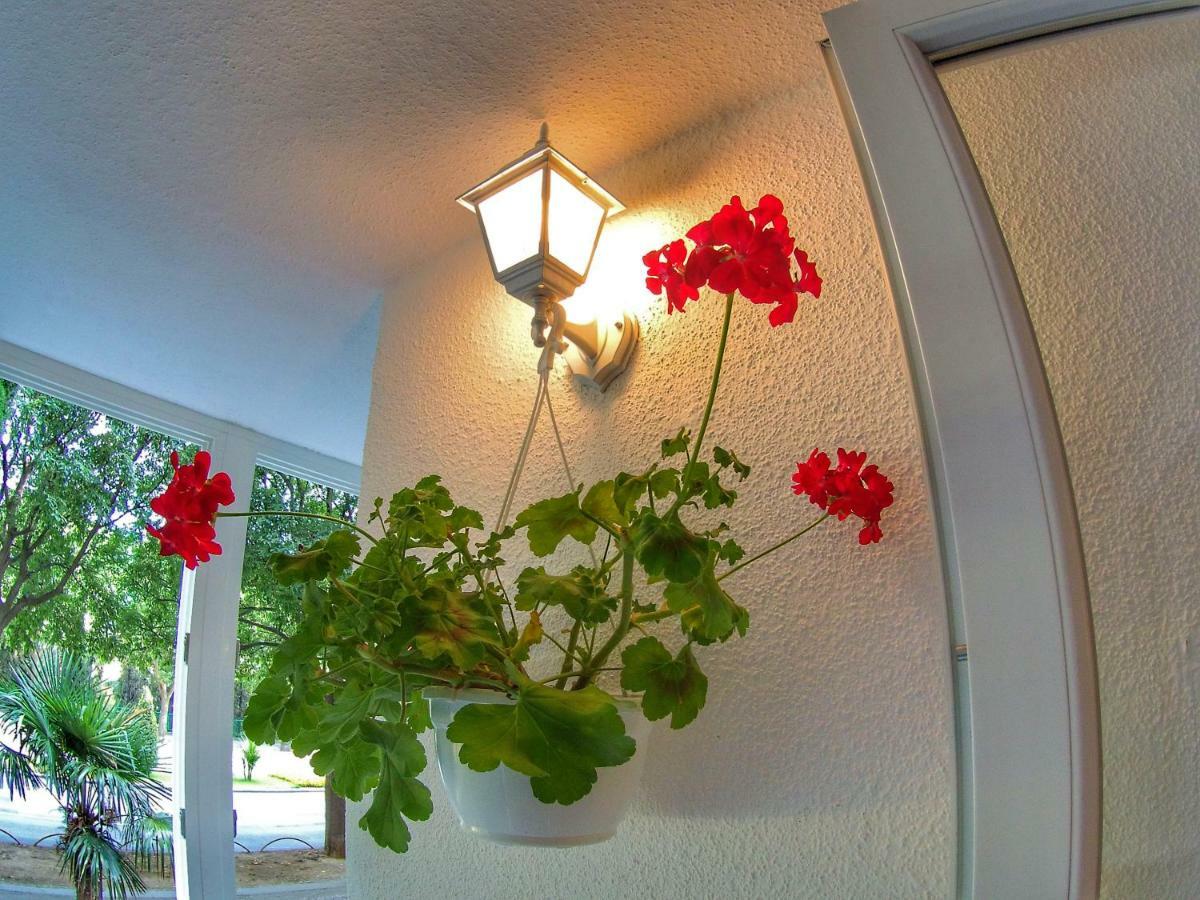 Apartment Suzana 2Br Split With Balcony Exterior photo
